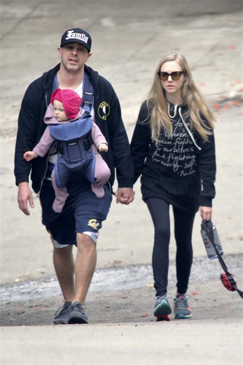 Babies pregnancies exclusives amanda seyfried. amanda seyfried out for a walk with her husband and daughter in los angeles-110318_7