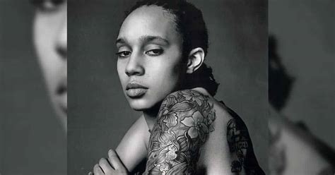 Wnba All Star Brittney Griner Proudly Shows Off Her Naked Body For Espns 2015 Annual Body Issue