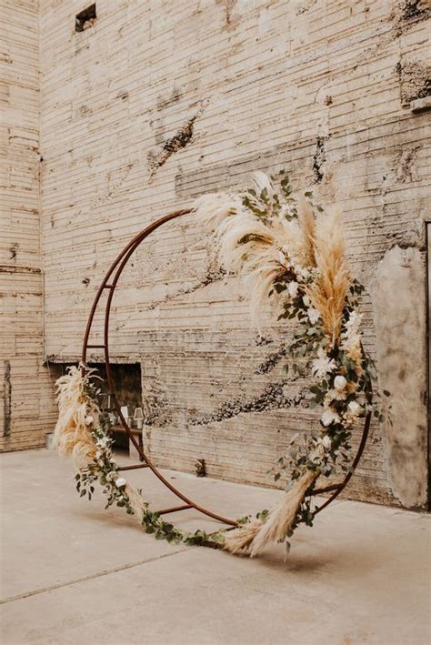 58 Gorgeous Ideas To Set Up A Wedding Backdrop Wedding Arch Fall