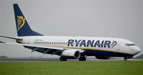 Ryanair Predicts A Profit Hit As Winter Fares Fall Huffpost Uk News