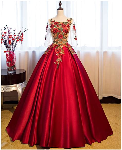 Vintage Long Red Evening Dresses Lace Long Sleeve Ball Gown Prom Dresses Applique Flowers