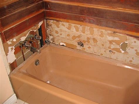 The average cost to install a bathtub is $4,176, but can range from $1,392 and $7,002, depending on the type of tub. Tiling a bathtub surround - new backerboard?