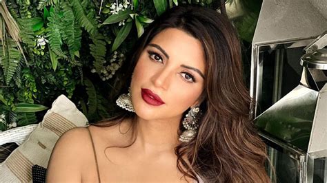 Shama Sikander In Bathing Suit Says Let The Sea Set You Free — Celebwell