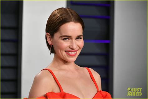 Brie Larson Emilia Clarke Change Into Red For Vanity Fair Oscar Party Photo