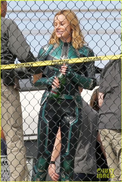 Brie Larson Suits Up As Captain Marvel In New Set Photos Photo 4053218 Brie Larson Photos