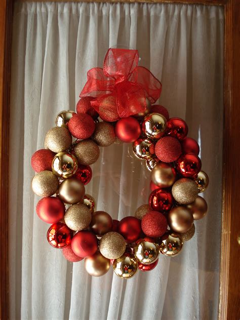 10 Diy Christmas Balls Wreath