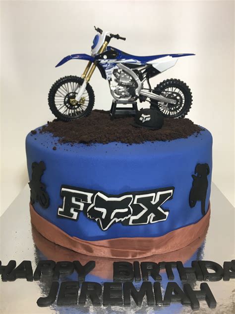 Fox racing cake, Fox cake, Dirt bike cake, Racing cake | Bike cakes, Racing cake, Cake
