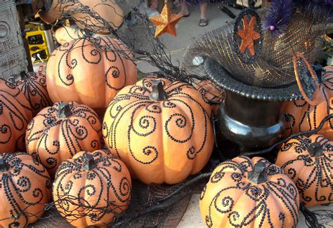 The Classy Housewife 12 Chic Pumpkin Decorating Ideas That Dont Involve Carving