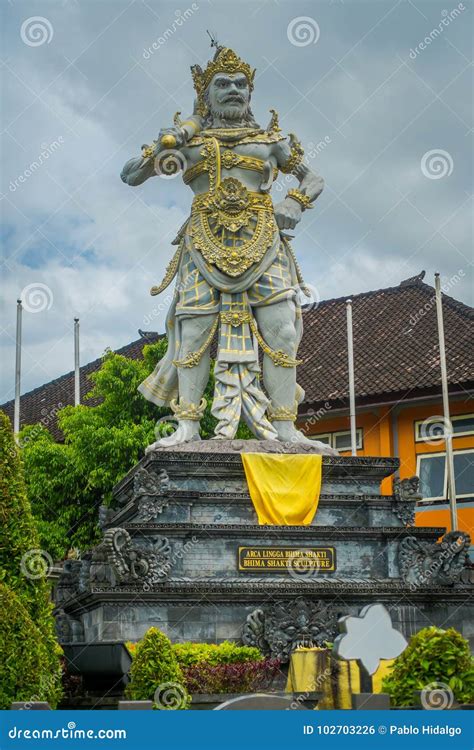 Bali Indonesia 8 De Marzo De 2017 Estatua De Piedra De Vishnu En