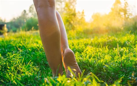 8 Benefits Of Walking Barefoot Tips On How To Start Grounding