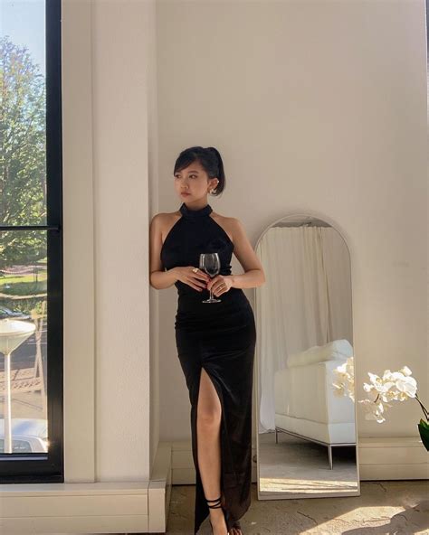 Tự Tin Chinh Phục Mọi Kiểu Dress Code Với Chiếc Váy đen Bé Nhỏ Elle