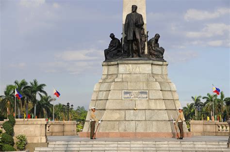 Monument Of Jose Rizal In The Rizal Park Manila Pictures