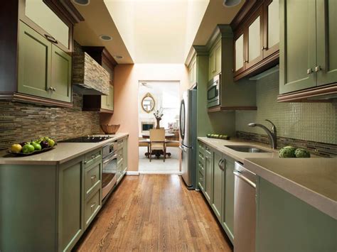 Teeny tiny kitchen cheap makeover. Tips to Maximize Galley Kitchen Space - AllstateLogHomes.com