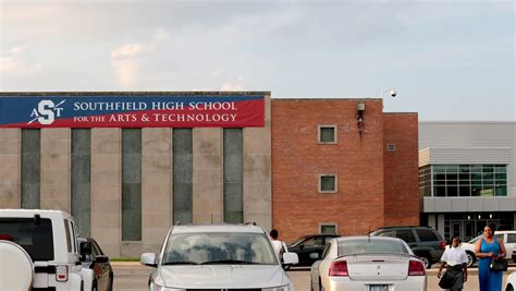 1st Day Marks Beginning For New Southfield High School