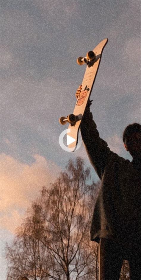 Trippy Wallpaper In 2021 Skateboard Photography Skater Wallpaper