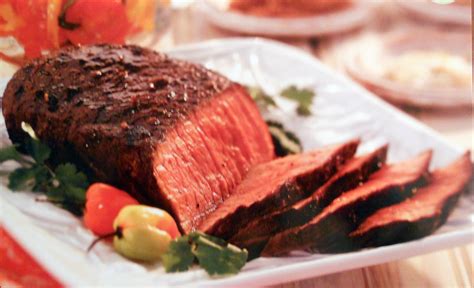 The london broil is seared and then cooked in the oven alongside a colorful array of vegetables. Spice-Rubbed London Broil - Mouse in My Pocket
