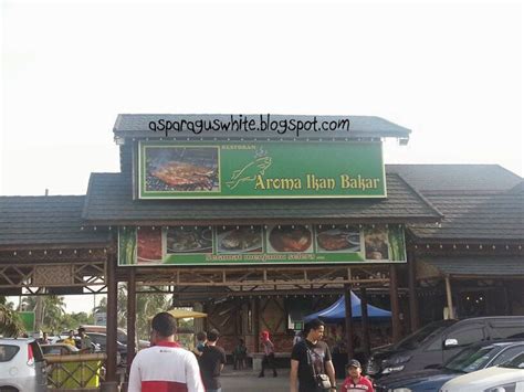 Kuala selangor is a town in selangor state. asparaguswhite.blogspot.com: Aroma Ikan Bakar di Jeram ...