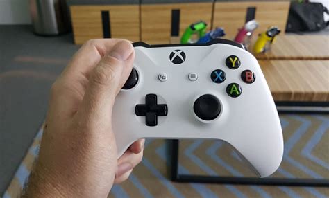 Apple Is Selling The Xbox Wireless Controller For You To Use With Apple