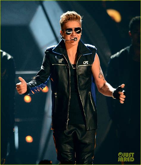 Justin Bieber Billboard Music Awards 2013 Performance Video Photo