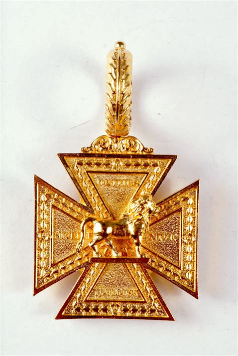 British Army Full Size Gold Cross Medal Wellington Peninsular War 1812