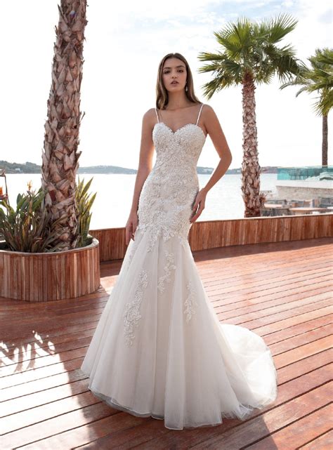 Fit N Flare Wedding Dress Classy Wedding Dress Simple Wedding Gowns