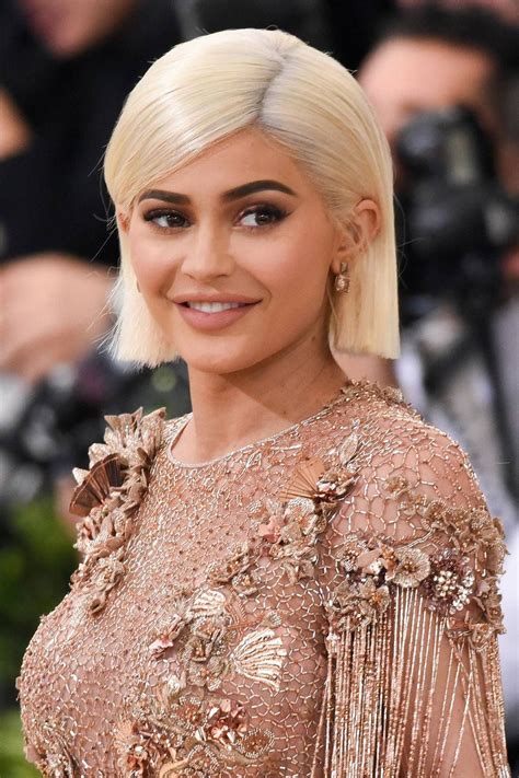 Kylie Jenner She Chose An Ice Blonde Bob For The Met Gala In New York
