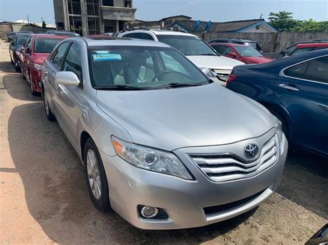 2010 Toyota Camry Xle Fully Loaded Blacksilvergreen Available Autos