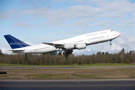 Boeing Images First Flight Of Second Boeing 747 8 Intercontinental Rc021