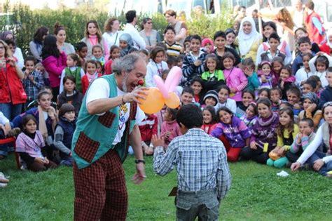 Clowns Without Borders Bring Fun And Hope To The Children Of Syria