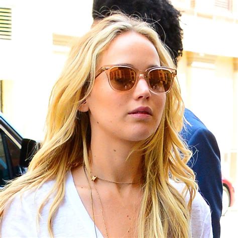 Jennifer Lawrence Sunglasses Moving To Los Angeles 2015 Hairstyles