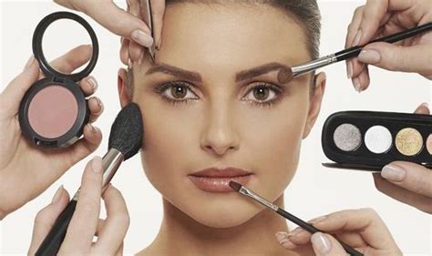 New Study Shows Men Prefer Women With Less Make Up Uk News Express Co Uk