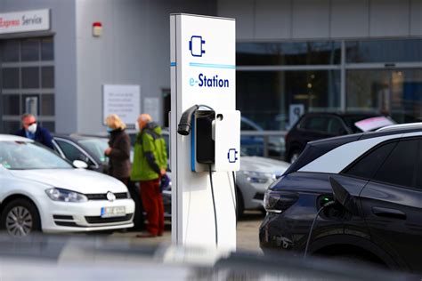 How Much Does It Cost To Build An Electric Car Charging Station