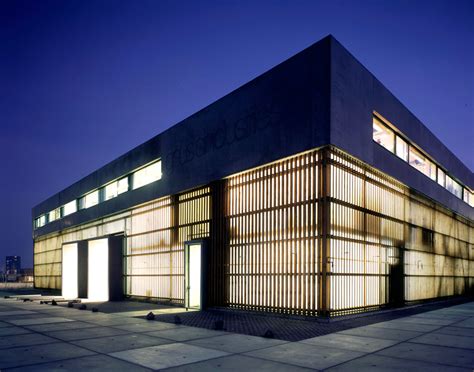 Evelo Architecten Illuminates G Sussindustries Headquarters In Amsterdam