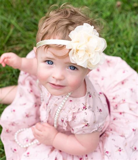 Newborn Portraits Outdoor One Year Old Girl Session Baby Photoshoot