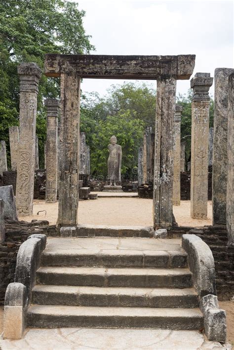 Polonnaruwa Sri Lanka 03172019 Ancient City Of Polonnaruwa Temple