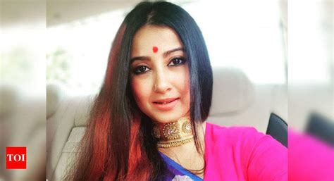 Monami Ghosh Looks Gorgeous In Desi Avatar Take A Look Times Of India