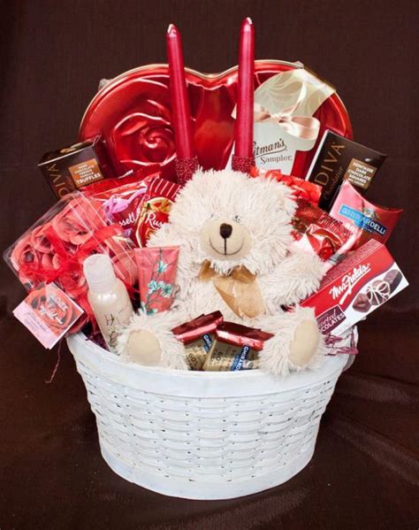 Best Valentines Day T Baskets Boxes And T Sets Ideas Live Enhanced