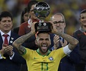 Dani Alves tiene nuevo equipo en Sudamérica - Versus