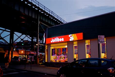 Nyc ♥ Nyc Jollibee In Queens New Yorks First Branch Of The Mcdonald