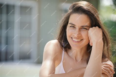 premium photo portrait of attractive 40 year old brunette woman