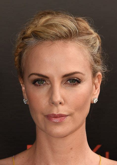 Top 10 Most Glamorous Hollywood Actresses Of 2020 In 2020 Charlize