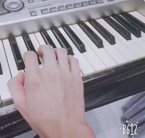 ghim của dừa trên hands ️ bàn tay