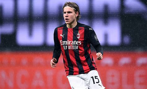 Милан / milan associazione calcio. Hauge reflects on 'wonderful' start as a Milan player ...