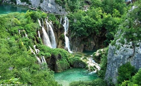 The Most Beautifuls Waterfalls In The World Photographs Capture Croatias Plitvice Lakes