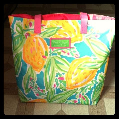 Free Shipping Nwot Lilly Pulitzer Lg Tote This Is A Cute Tote Can Use