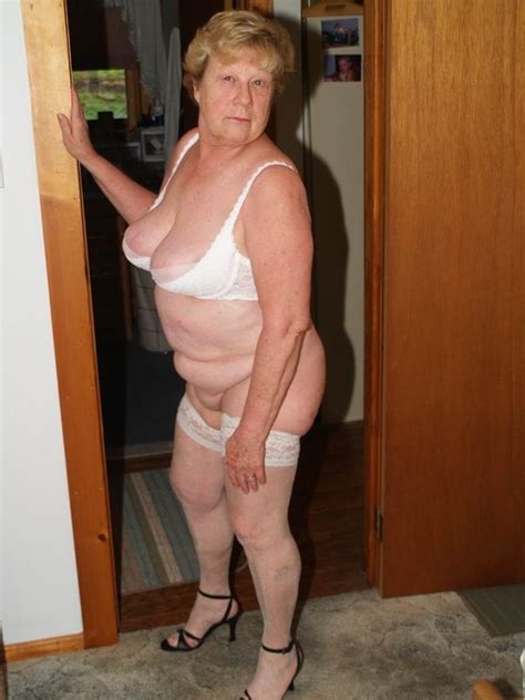 Very Sexy Granny Lois In White Sexy Lingerie Pics SexiezPix Web Porn