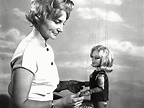 Sylvia Anderson: Voice of Thunderbirds' Lady Penelope dies aged 88 ...