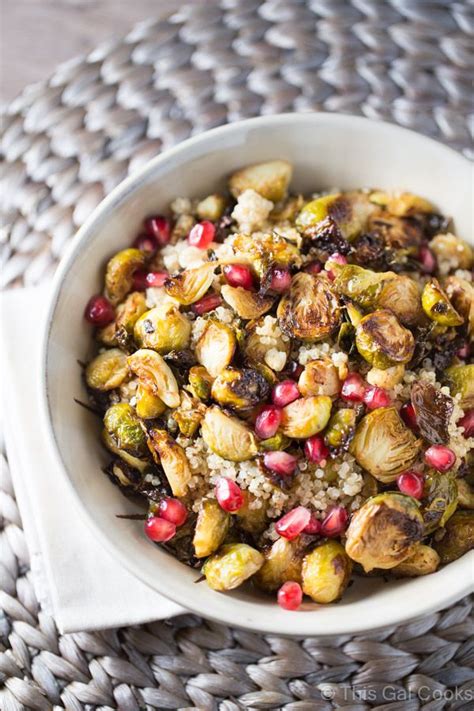 From traditional thanksgiving sides like sweet potatoes to easy stuffing recipes, these are the best thanksgiving side dishes to make for dinner this 2020 holiday season. Roasted Brussels Sprouts with Quinoa + Pomegranate ...
