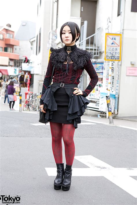 Alice Auaa Gothic Fashion W Feather Collar In Harajuku Tokyo Fashion