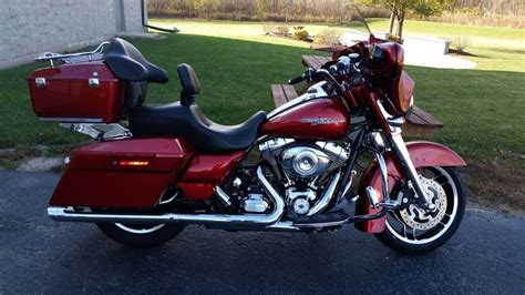 The street glide ® is designed around your life on the road. 2012 Harley-Davidson Street Glide - Ember Red Sunglo ...